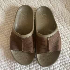 CROCS BOGOTA SLIDES SLIP ON SANDALS TAN/BROWN MENS SIZE MED 8